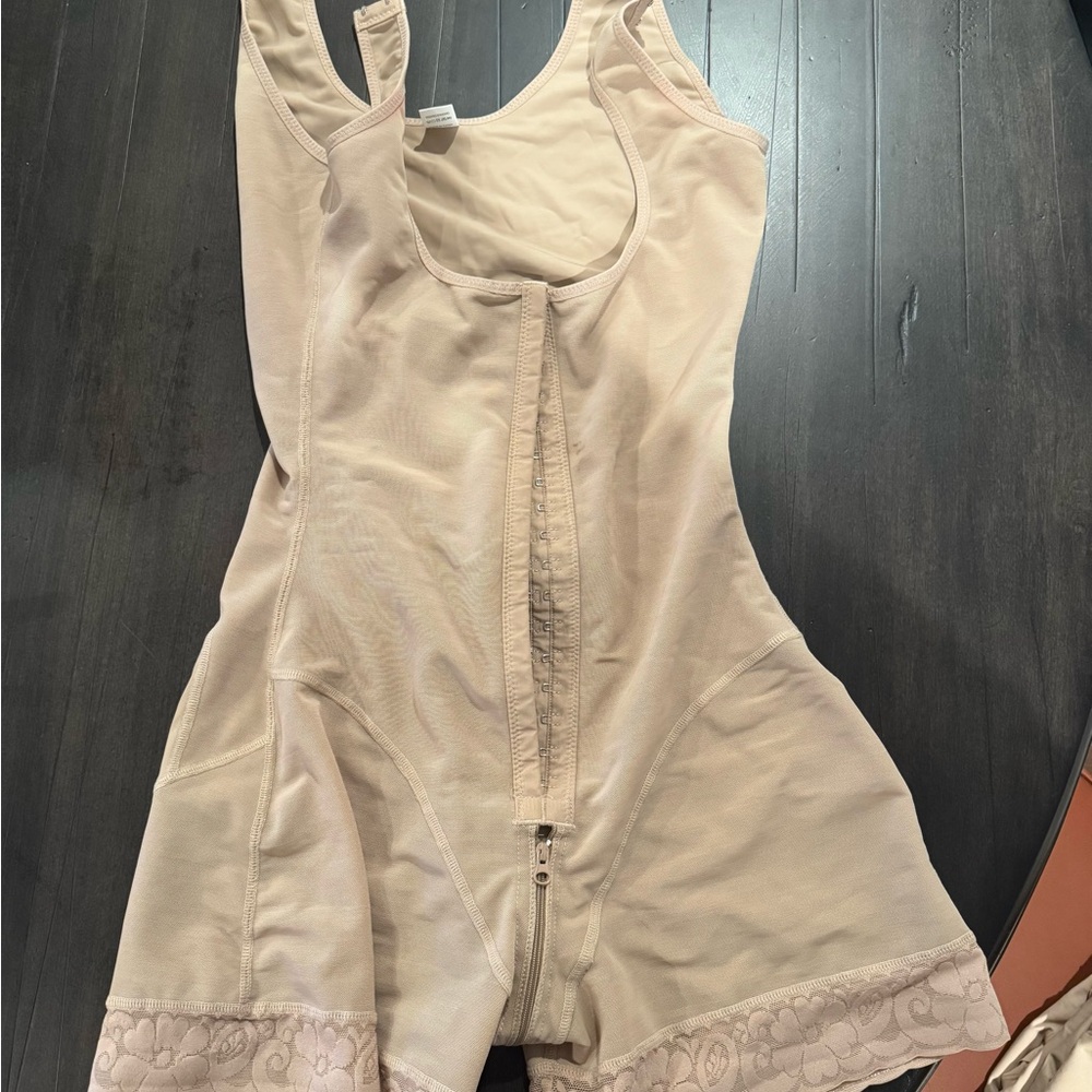 Slimming full body shapewear size large